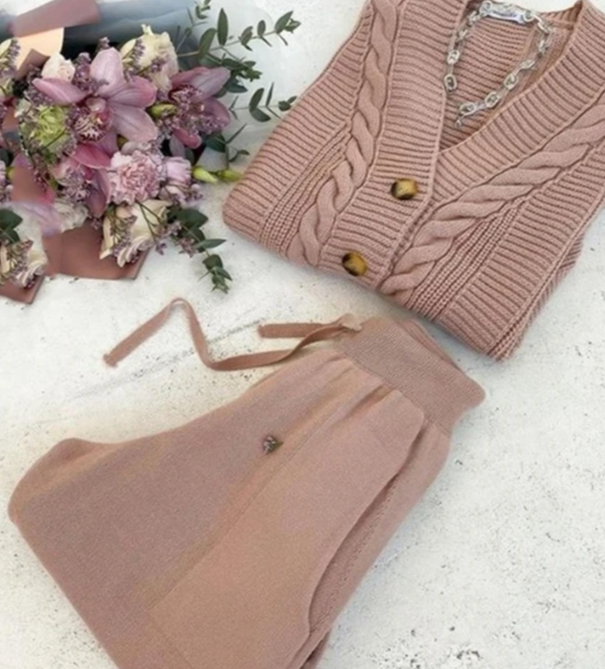 Jasmine Knitting Set