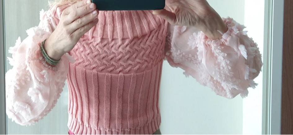 Leyla Short Knitting Sweater