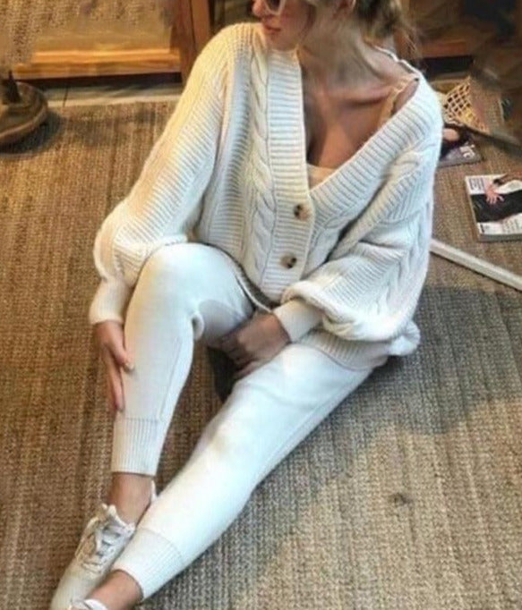 Jasmine Knitting Set