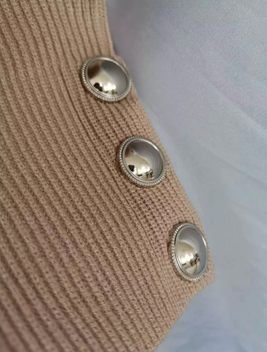 VICTORIA COZY SWEATER