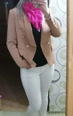 Laiza Slim Fitting Blazer