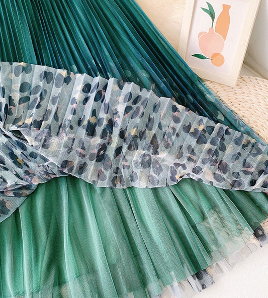 Lina Pleated Skirt &Leapard Print