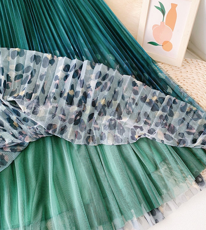 Lina Pleated Skirt &Leapard Print